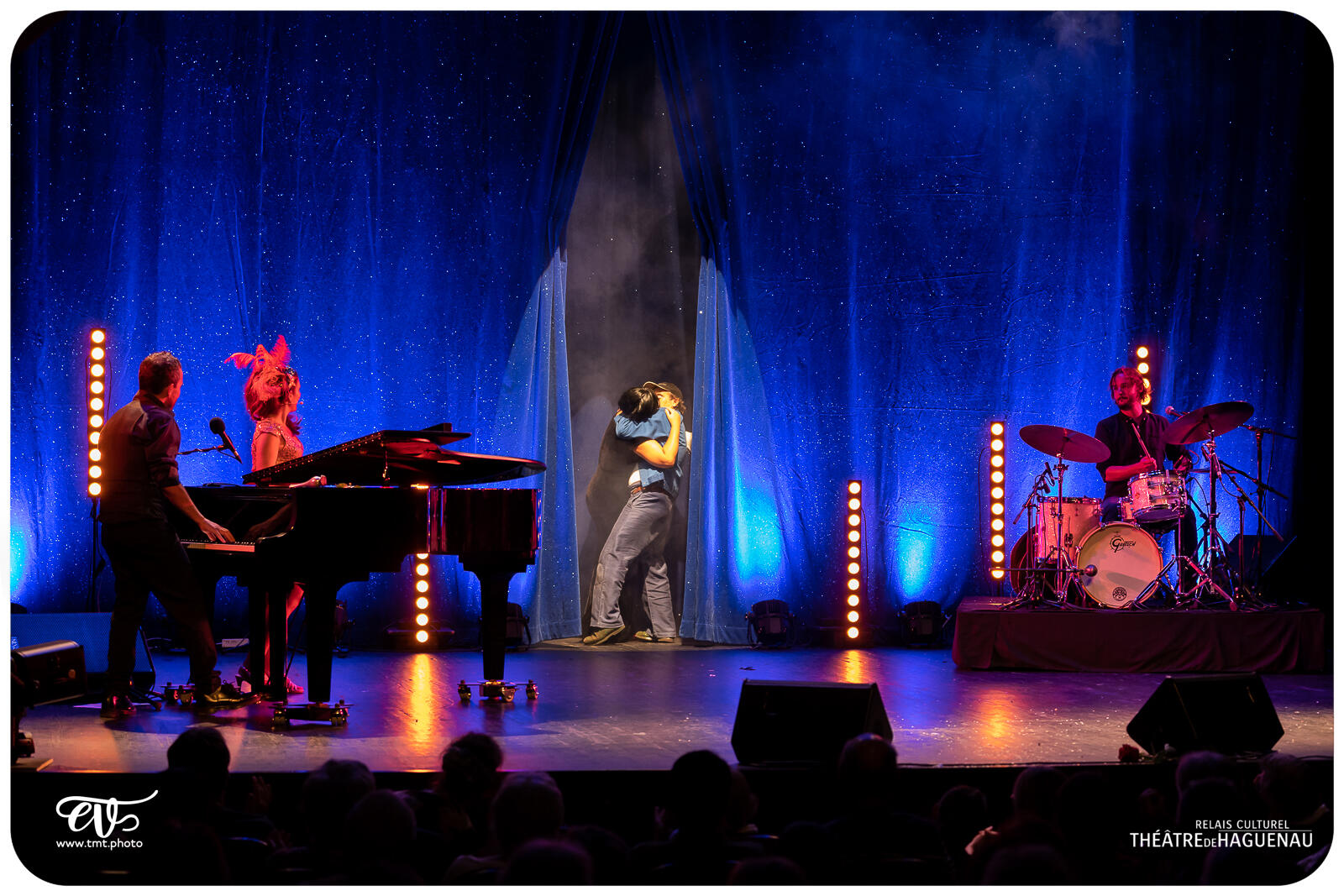 LE CABARET EXTRAORDINAIRE